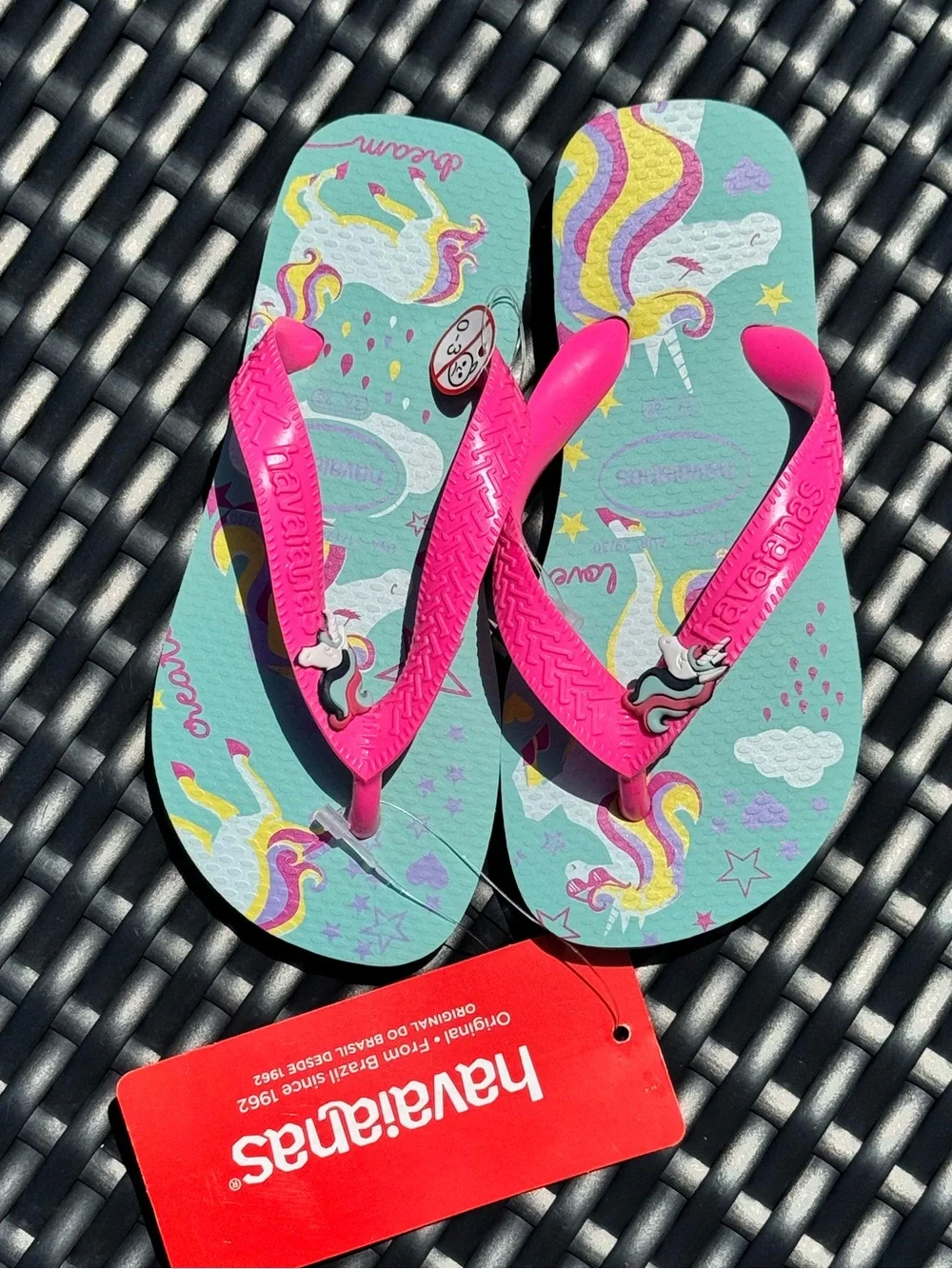 BNWT Havaianas Kids Pink & Aqua Unicorn Flip Flops - Size 12
